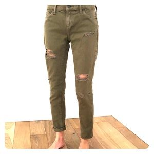 Gap “girlfriend” fit distressed jeans sz 25 (0)